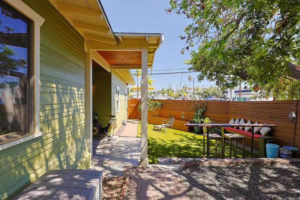 https://cdn.realtyfeed.com/cdn/127/307083937/36781eb6d6c1db72b84dbde2655e4548.webp