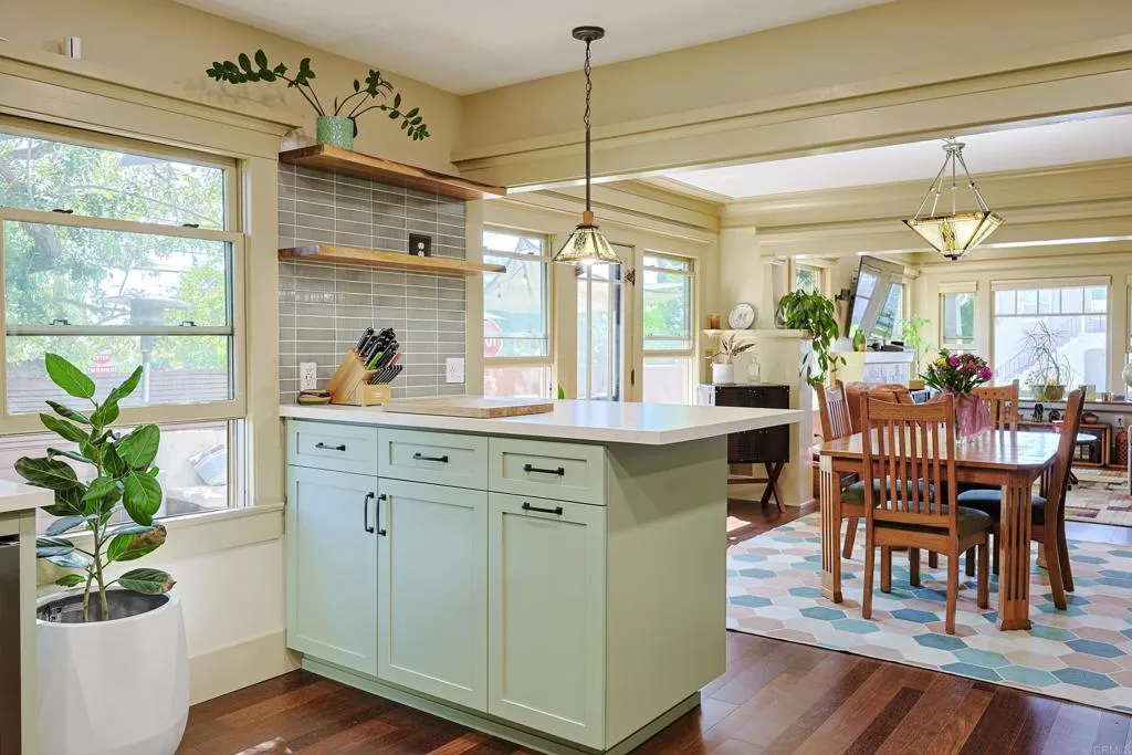 https://cdn.realtyfeed.com/cdn/127/307083937/3b38b98b5bec2c4429b9e71a256f0ea6.webp
