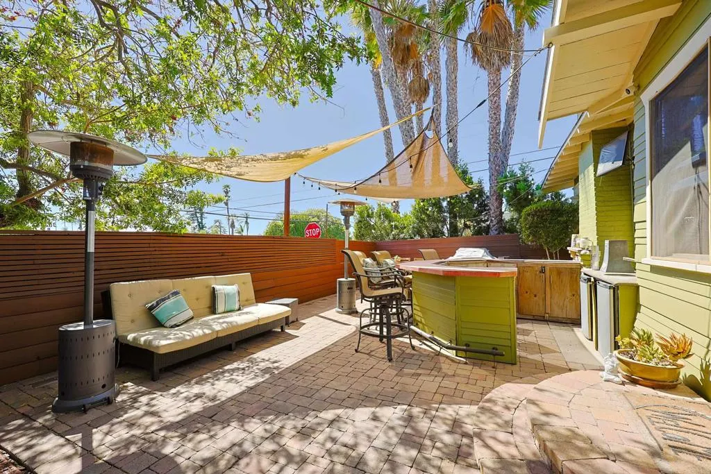 https://cdn.realtyfeed.com/cdn/127/307083937/4b9f95f06df25dad11b1b900e6dd12b5.webp