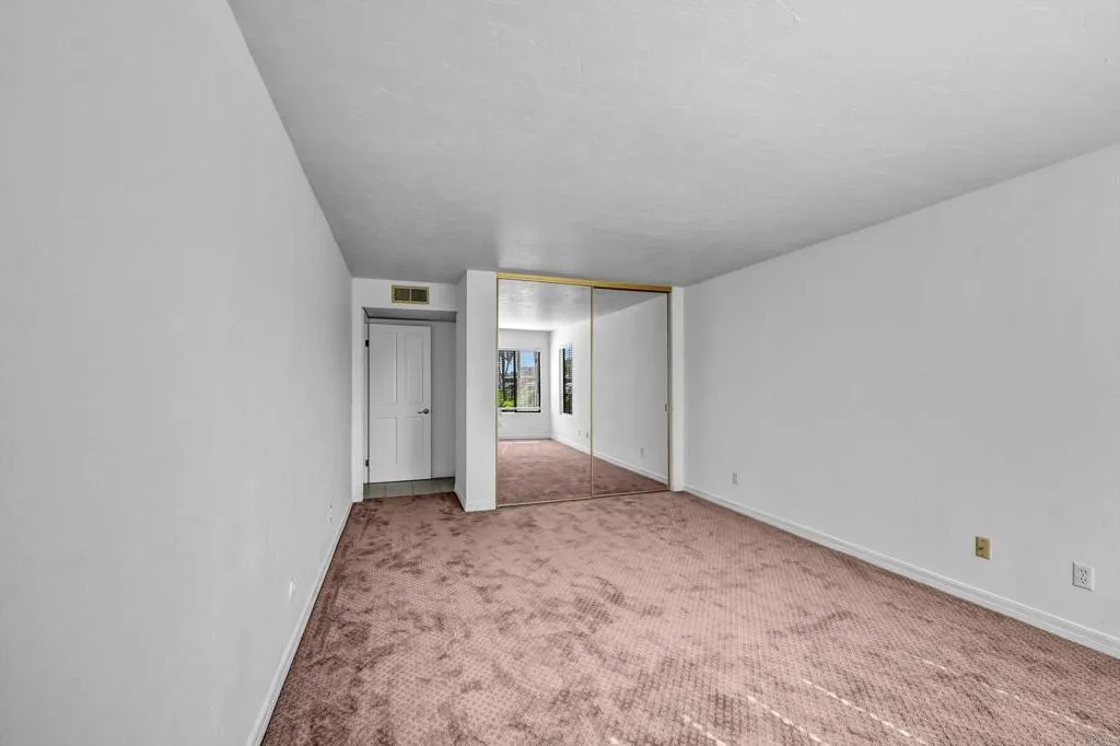 https://cdn.realtyfeed.com/cdn/127/307083938/e5a922176a1547071d0da15bfea26c84.webp