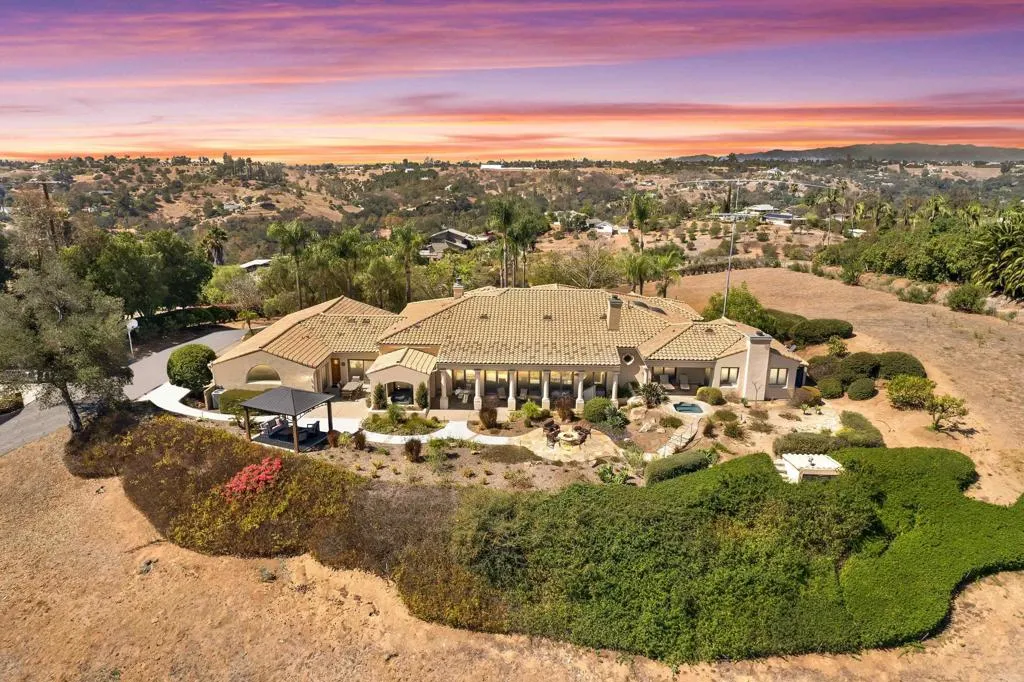 2258 Gird Rd, Fallbrook, CA 92028 - Main photo, Fallbrook, CA