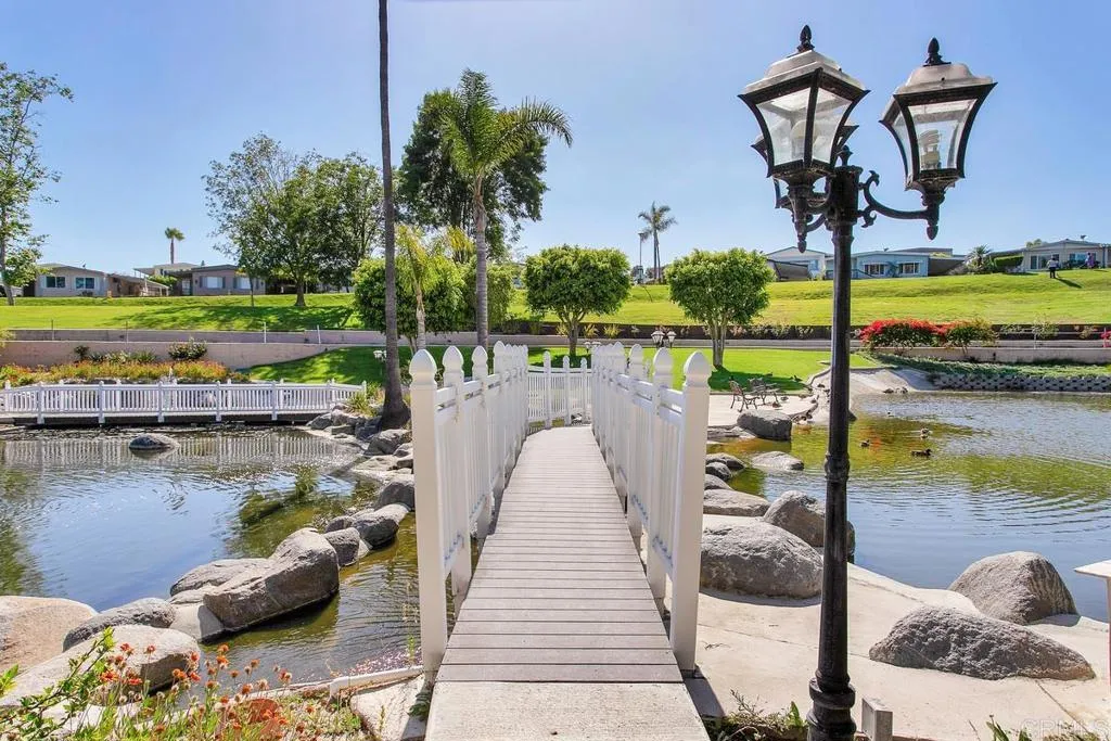 https://cdn.realtyfeed.com/cdn/127/307083958/704cd8d1e75efa321ace358abd474faf.webp