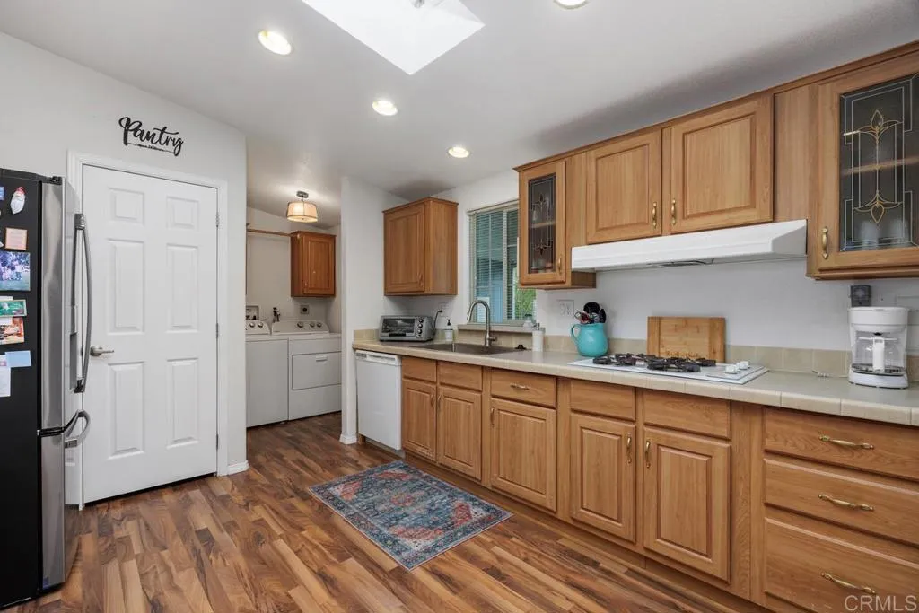 https://cdn.realtyfeed.com/cdn/127/307083958/9c6843a86f81372fcc68b057b7eb11f2.webp