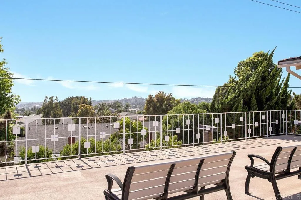 https://cdn.realtyfeed.com/cdn/127/307083958/ae684b81cce479bbb7fe3abf364db84e.webp