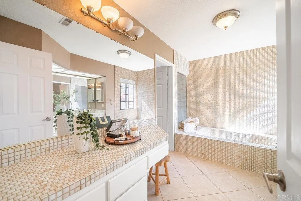 https://cdn.realtyfeed.com/cdn/127/307083989/01324221dbcc35de3f66864b69e5be13.webp