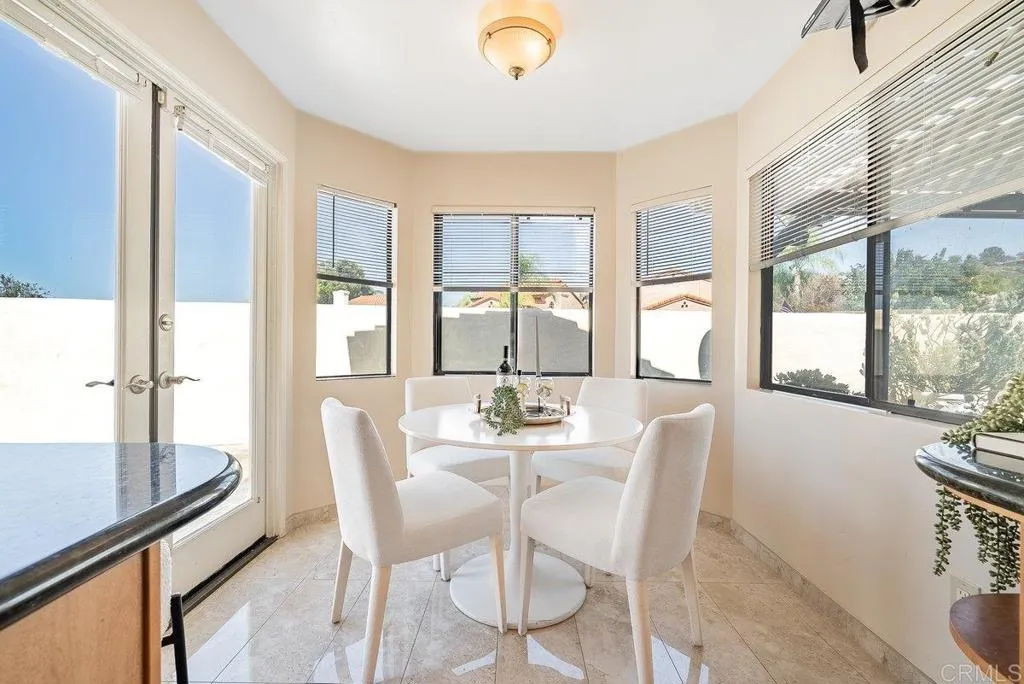https://cdn.realtyfeed.com/cdn/127/307083989/02a6e70372151aec2f068f752c21bbfd.webp