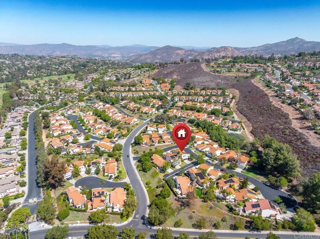 https://cdn.realtyfeed.com/cdn/127/307083989/562d4326da4f8b883f539bc55a46f032.webp