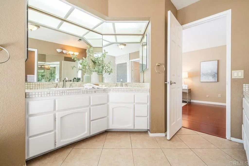 https://cdn.realtyfeed.com/cdn/127/307083989/730e3f08e8fc6500b91dad4a39d4c852.webp