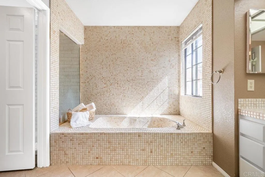 https://cdn.realtyfeed.com/cdn/127/307083989/b68daab5f5fb8fa0ebb5c9a95cf0cc65.webp
