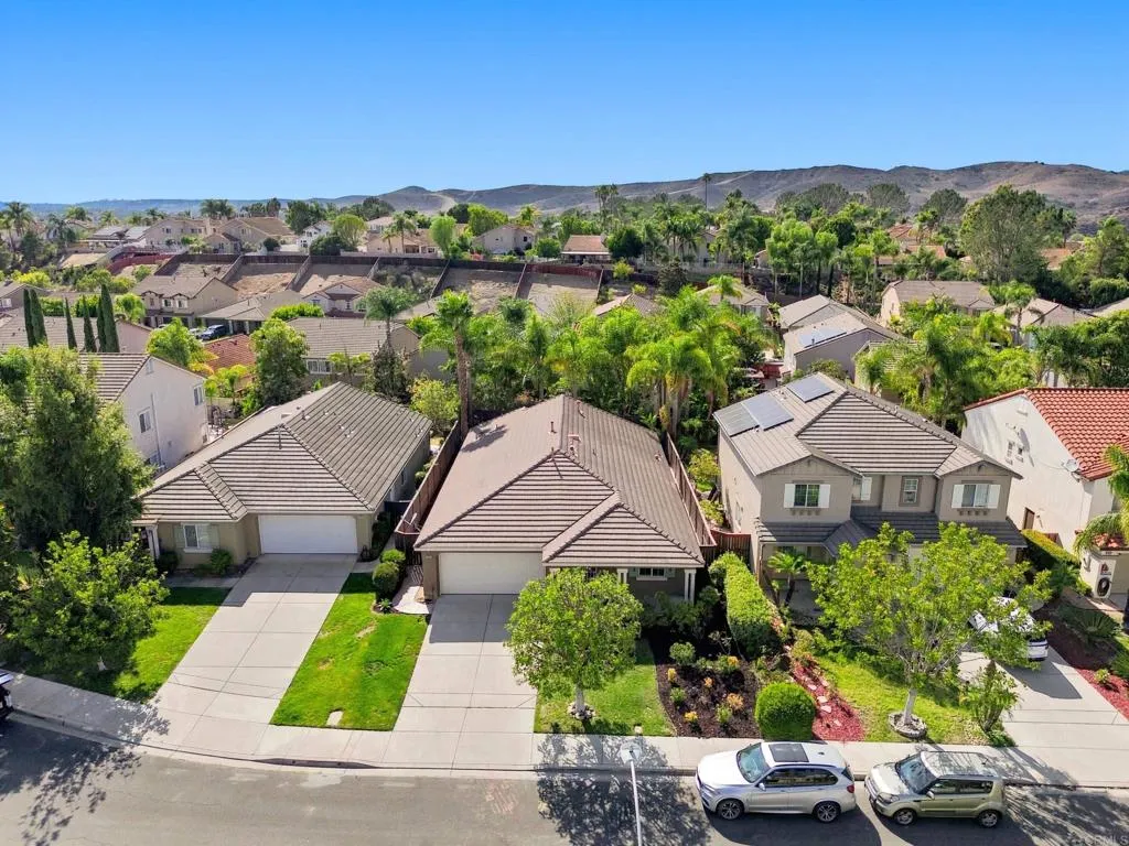 https://cdn.realtyfeed.com/cdn/127/307084114/0832f08838b6a5b7751f206103b26b7f.webp