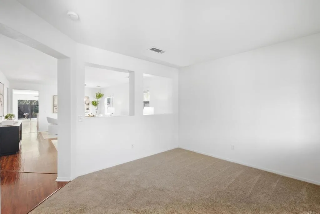 https://cdn.realtyfeed.com/cdn/127/307084114/51c1a2399e4f3ec18a418935cea88d93.webp