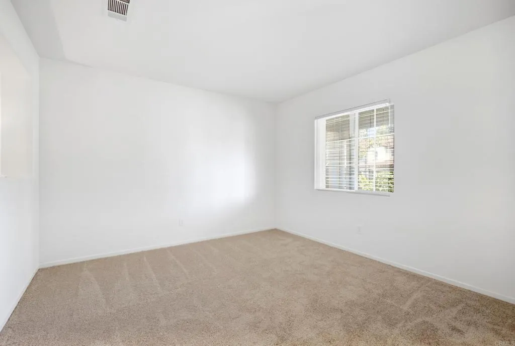 https://cdn.realtyfeed.com/cdn/127/307084114/8ddffadb6e05d43b5f476ea0d7b69a35.webp