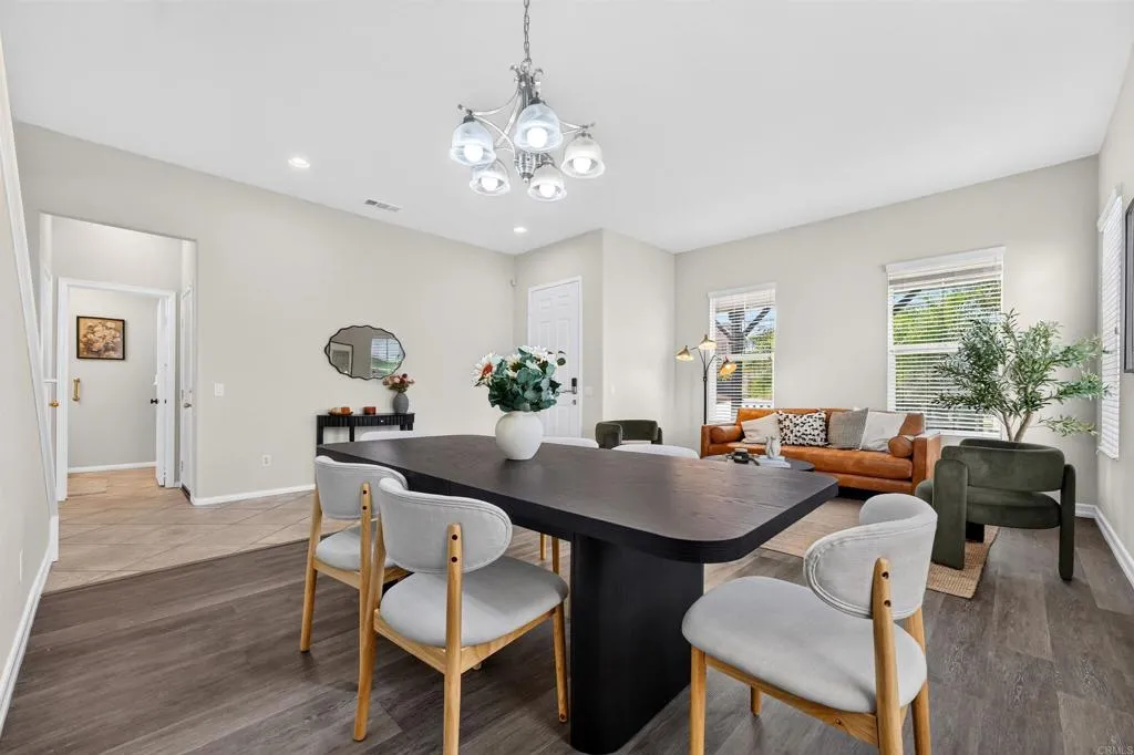https://cdn.realtyfeed.com/cdn/127/307084118/41bb50fa5fe39a0a97bea476842ba0b8.webp