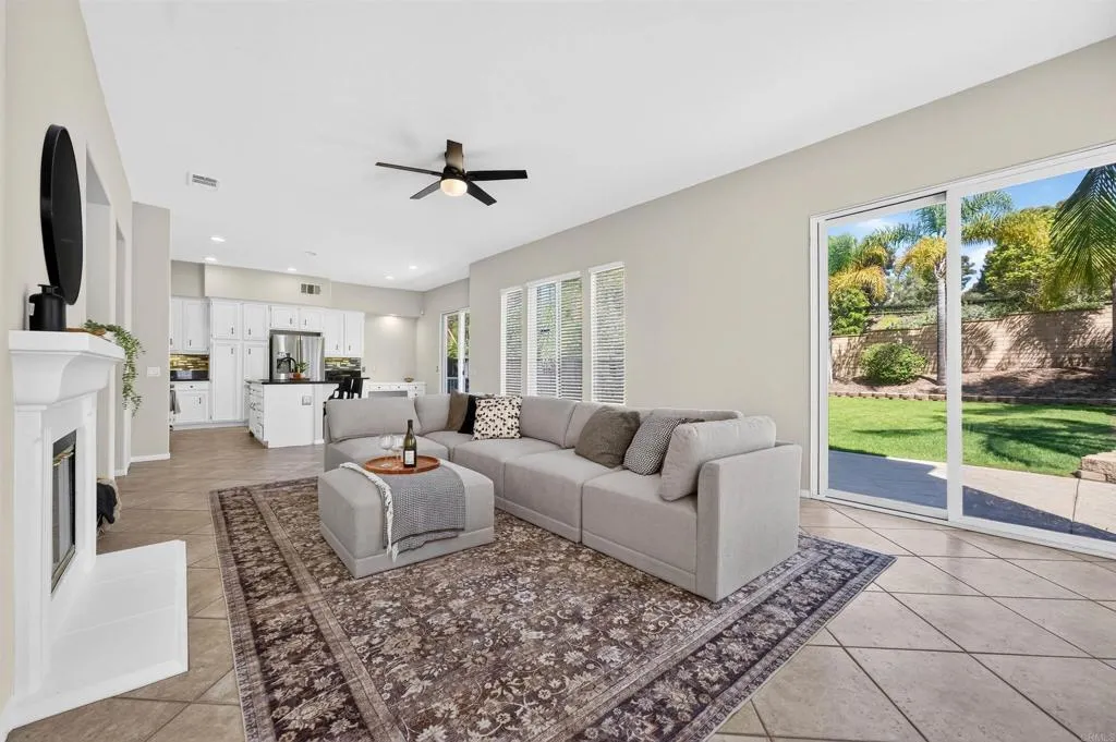 https://cdn.realtyfeed.com/cdn/127/307084118/b30413d3b0b0ca95b447a4cc7d7c1fe8.webp