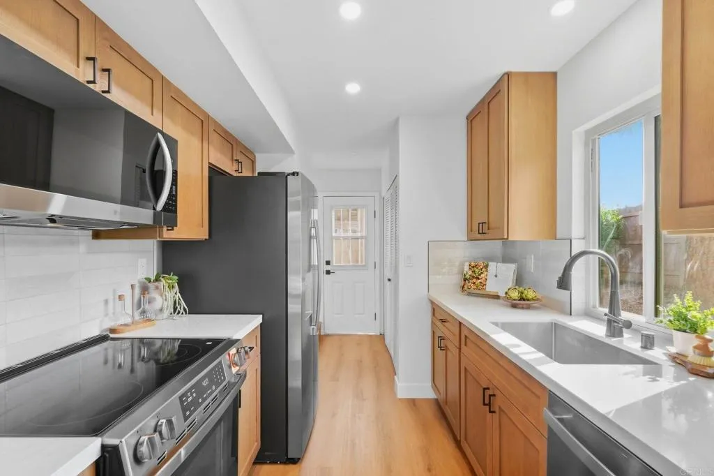 https://cdn.realtyfeed.com/cdn/127/307084143/8ee29e04aee235d42a3a681b5cf5ffdb.webp
