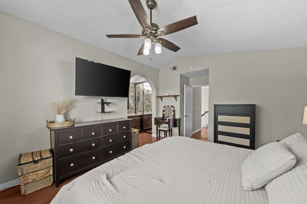 https://cdn.realtyfeed.com/cdn/127/307084146/04fcd9e3bb283a16c08a8ae9970470ba.webp