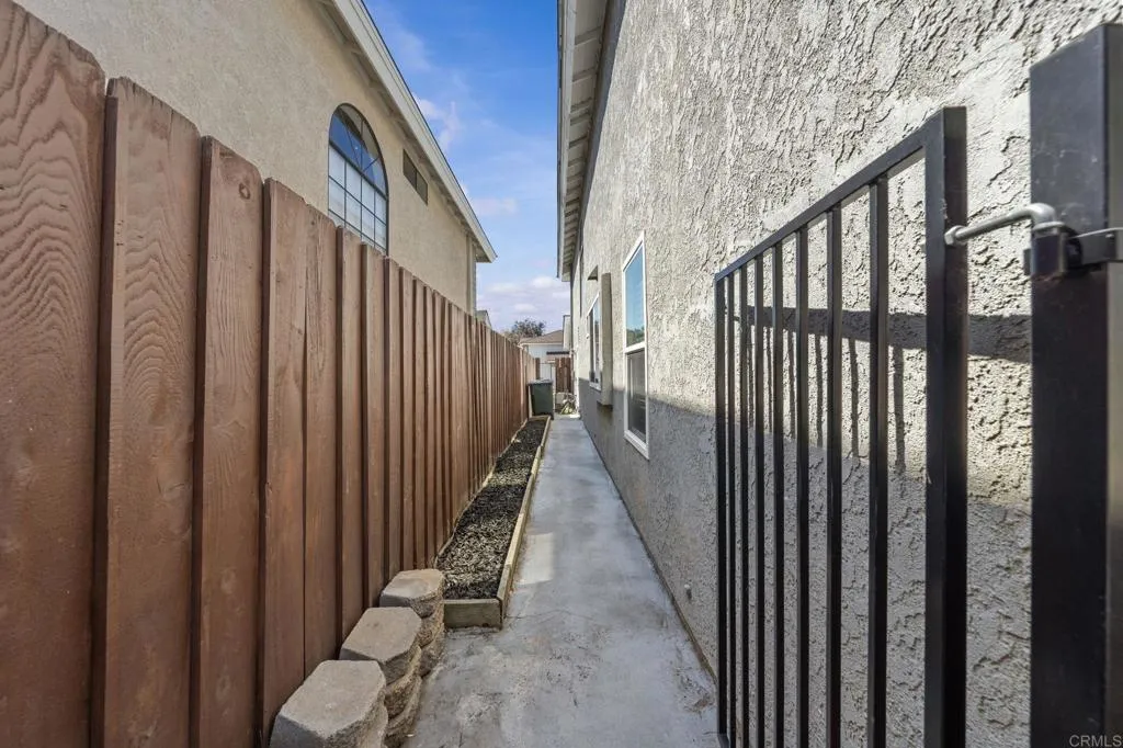 https://cdn.realtyfeed.com/cdn/127/307084146/530e7ba34e3b6287ccd6392efdbf30c2.webp