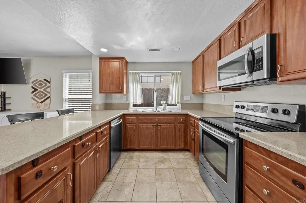 https://cdn.realtyfeed.com/cdn/127/307084146/a21992c061ac8afb0c2fdcf3a2e4ef7b.webp