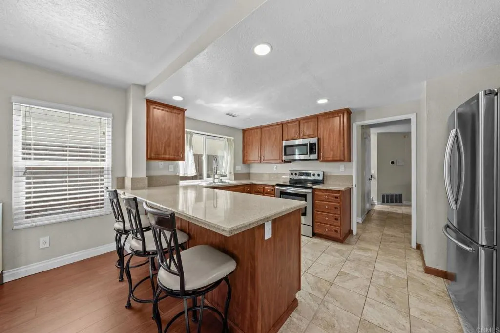 https://cdn.realtyfeed.com/cdn/127/307084146/fd42be0a93b69934df6eaff38cba7248.webp
