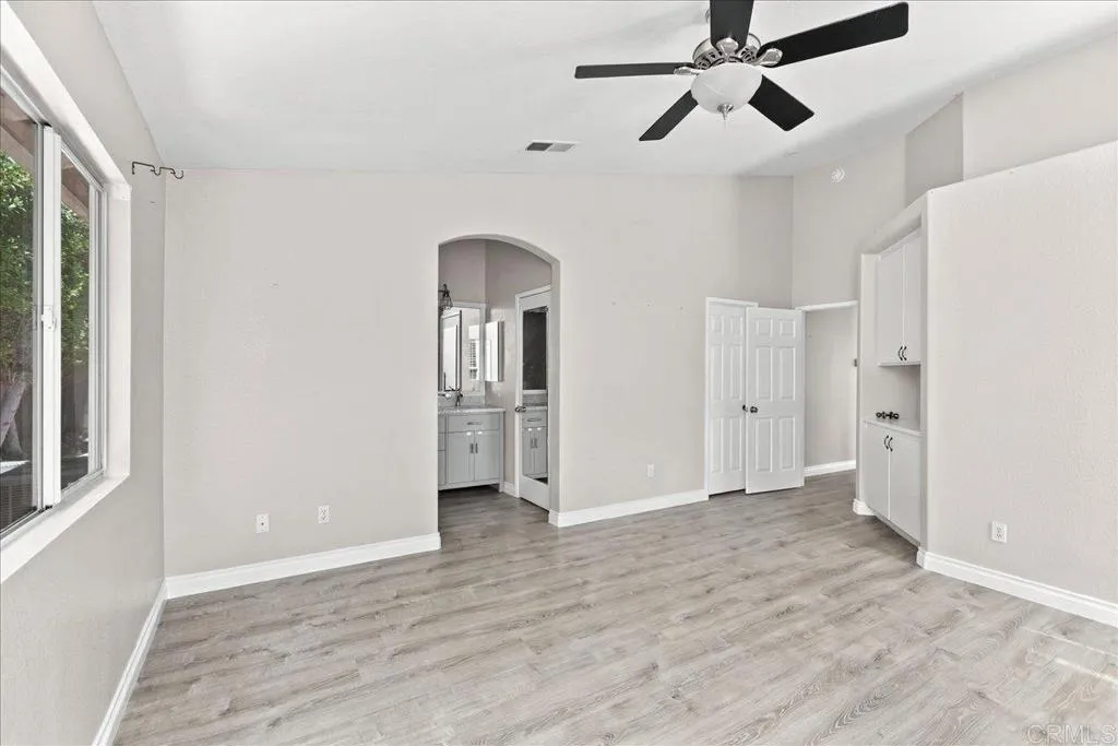 https://cdn.realtyfeed.com/cdn/127/307084155/b6d4414abb07e98b3ecefeca95bf5eca.webp