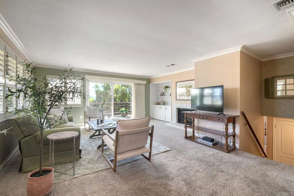 https://cdn.realtyfeed.com/cdn/127/307084175/4f382d6b6a214177aa446a8bea18cd6d.webp