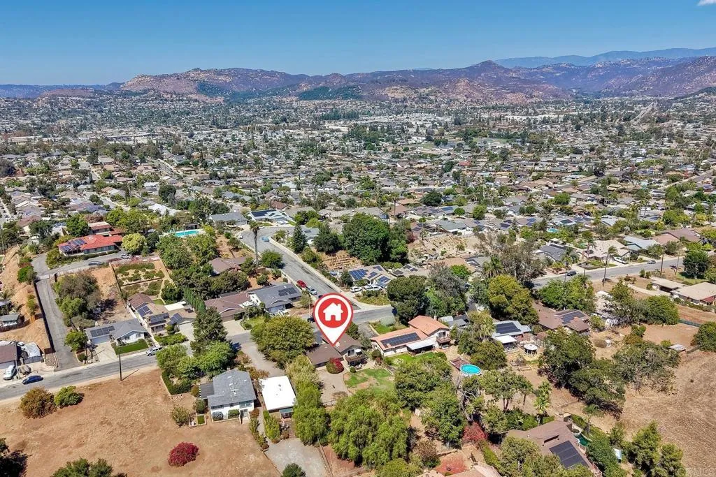 https://cdn.realtyfeed.com/cdn/127/307084175/7160413a2ed81e0c73b5418e0ef34459.webp
