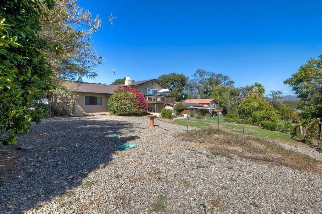 https://cdn.realtyfeed.com/cdn/127/307084175/831bc658410e6e3f43f7d54835fc8ae0.webp