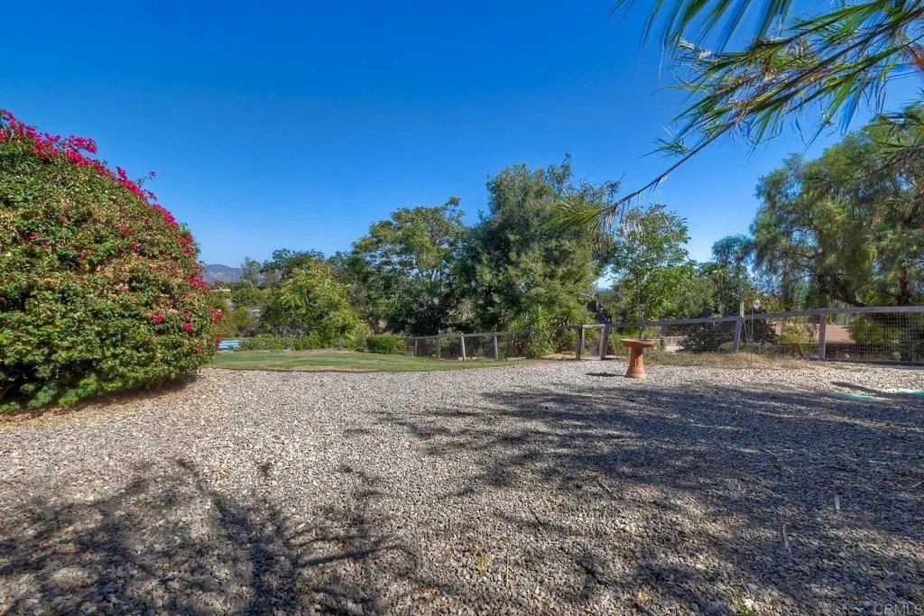 https://cdn.realtyfeed.com/cdn/127/307084175/8c75ddeaba55ad8df147f088f509be6e.webp