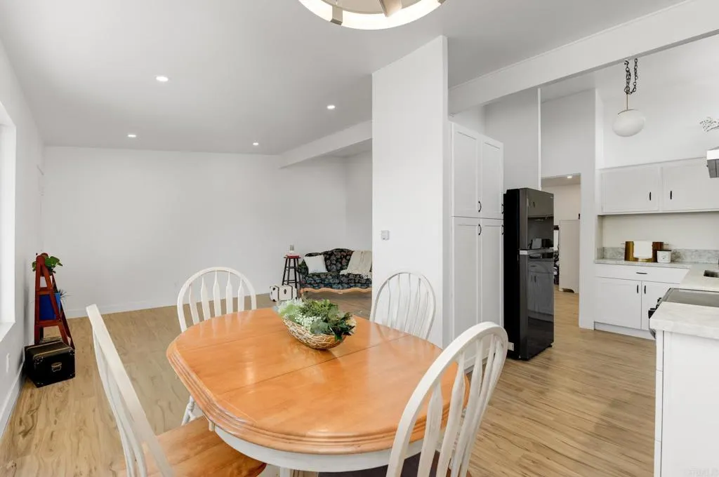 https://cdn.realtyfeed.com/cdn/127/307084221/4a588e480a65018e4de09e17364f2a78.webp