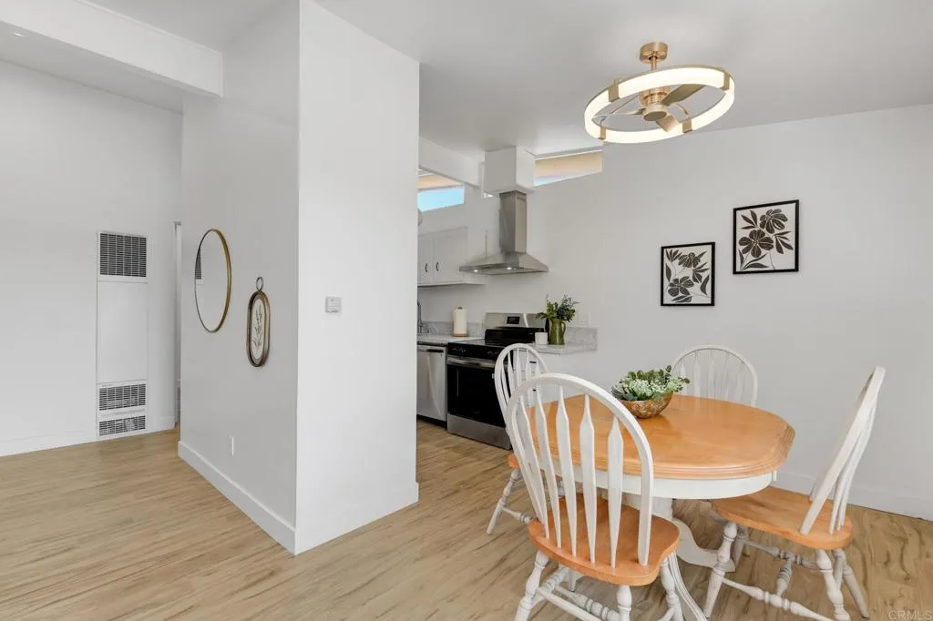 https://cdn.realtyfeed.com/cdn/127/307084221/cad0d36c8af9a0228a0a7ff56b87fcc0.webp