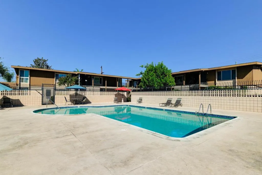 https://cdn.realtyfeed.com/cdn/127/307084221/f15cdbc200743c07ba5076ad2b08f18d.webp