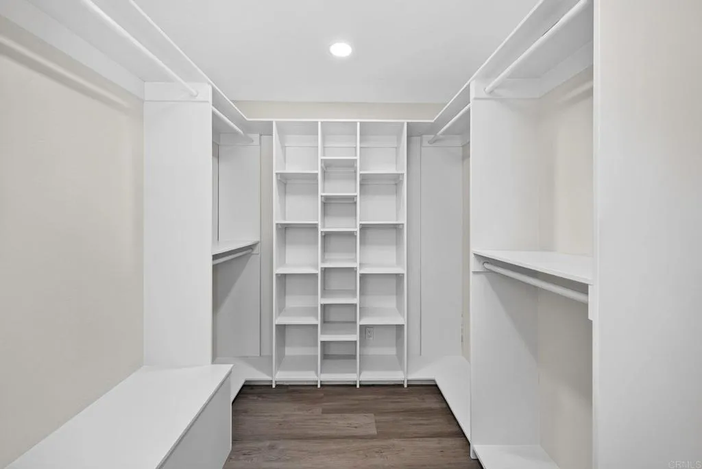 https://cdn.realtyfeed.com/cdn/127/307084222/4a0f717e38de37372ce4715387c9aeba.webp