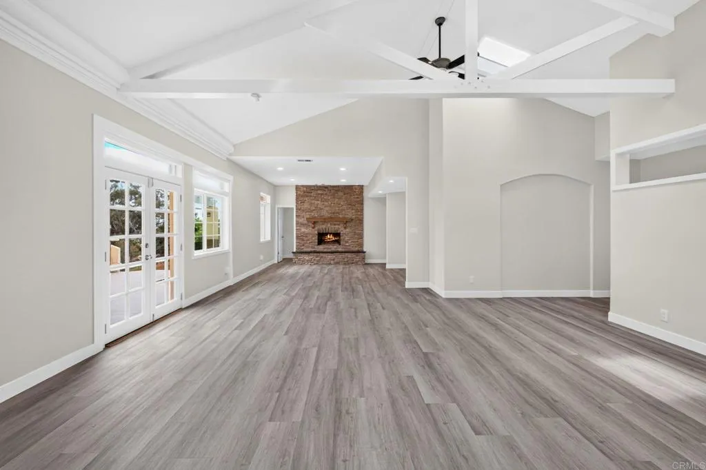 https://cdn.realtyfeed.com/cdn/127/307084222/e1be8eaa1bd0e07377cb7df7e7b4fb77.webp