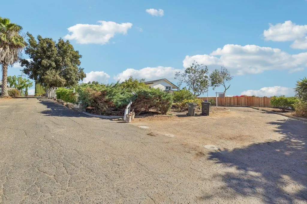1477 Montgomery Drive, Vista, CA 92084 - Photo 4 of 62, Vista, CA