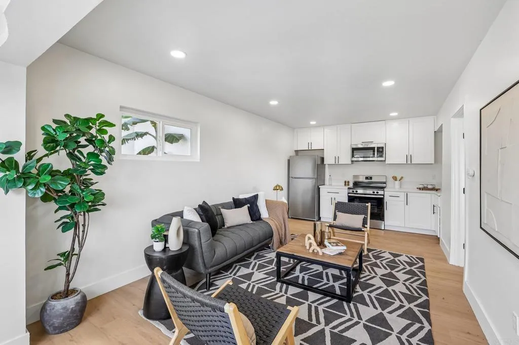 https://cdn.realtyfeed.com/cdn/127/307084237/3eb1dbf8f2b4edafe9fd9d2640a8d771.webp