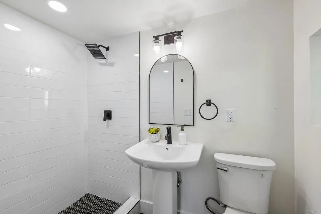 https://cdn.realtyfeed.com/cdn/127/307084237/9f7a7a99d8db71852b2be25b134c3a02.webp