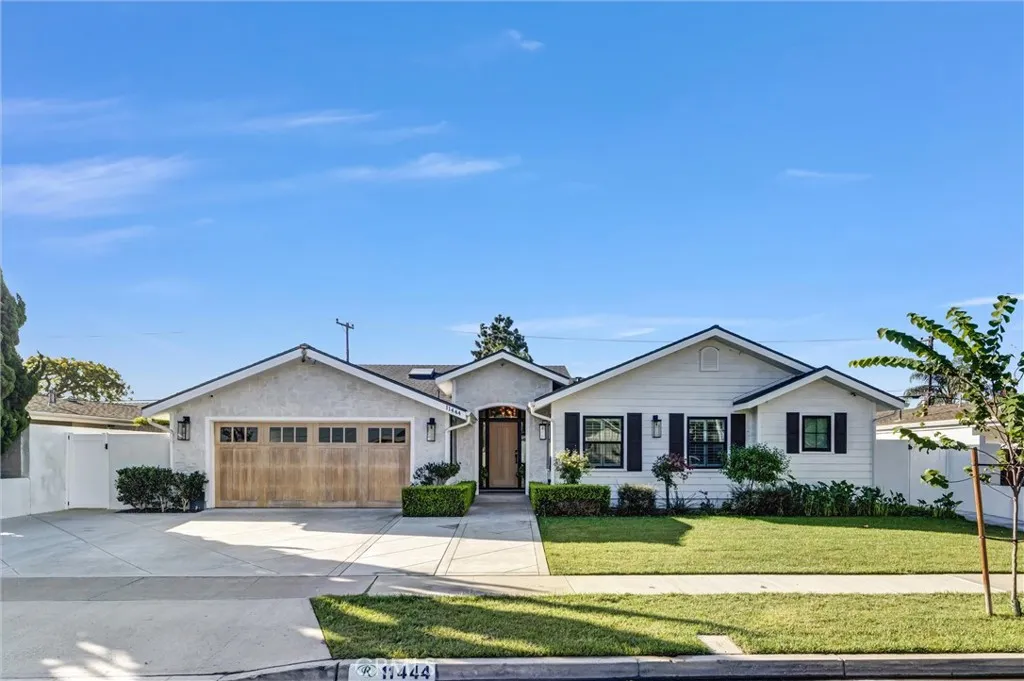 Los Alamitos, CA 90720