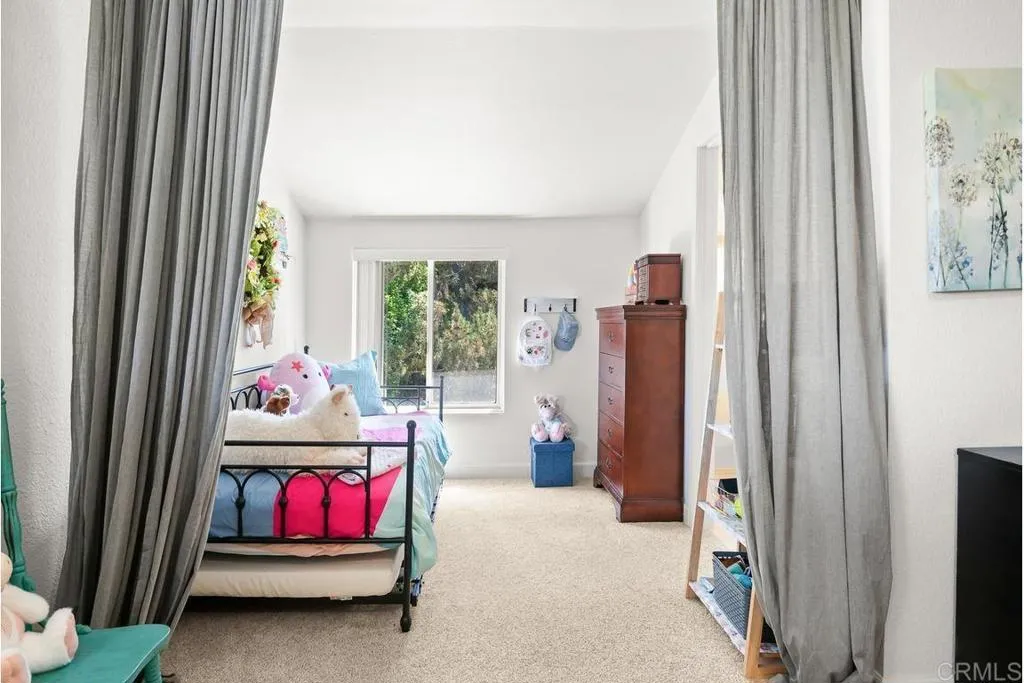 https://cdn.realtyfeed.com/cdn/127/307084331/68376fcef0f45d30578a434114494c74.webp