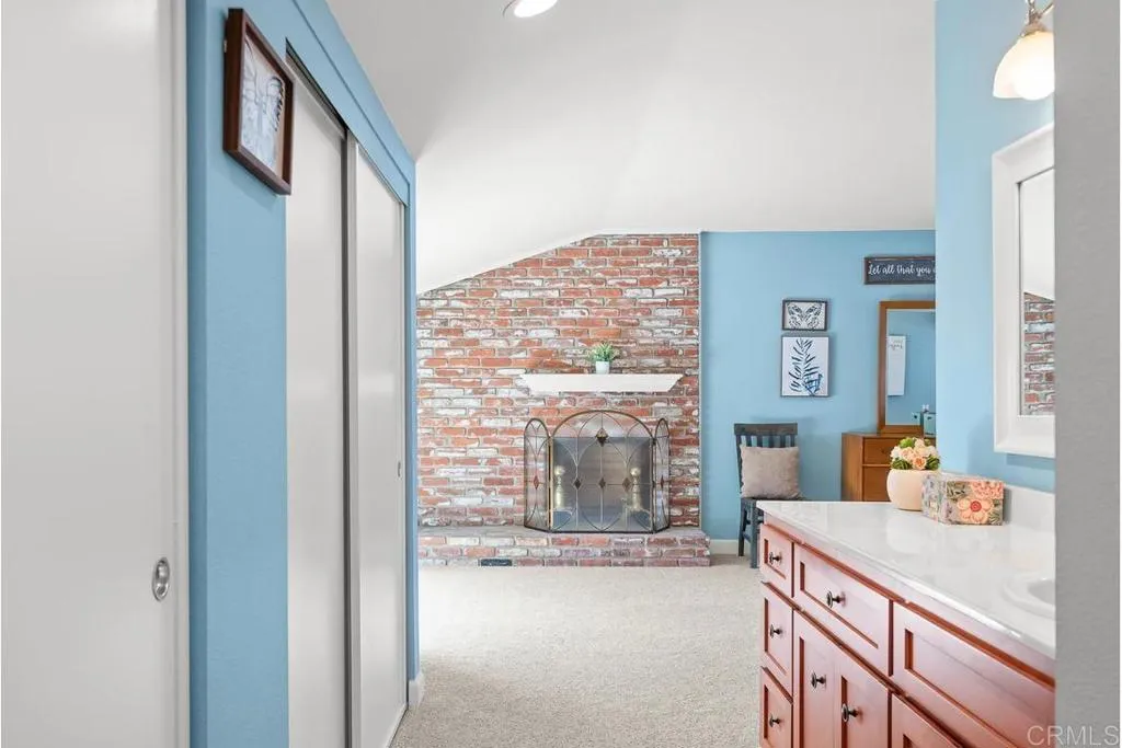 https://cdn.realtyfeed.com/cdn/127/307084331/aee46c71be5ebe1bb48e4837ca5fb00f.webp