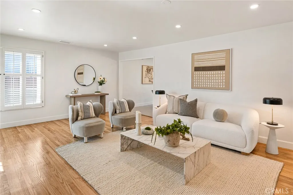https://cdn.realtyfeed.com/cdn/127/307084333/946cc08caaa8348804dfaca609097ca9.webp