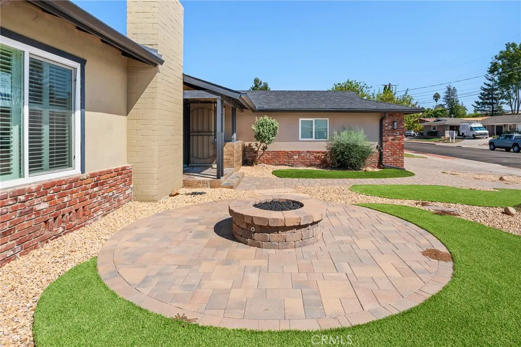 https://cdn.realtyfeed.com/cdn/127/307084333/f5cbefdec39139983bc0be17b1242508.webp