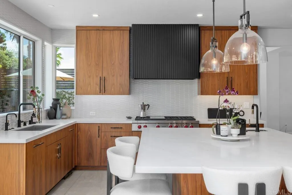 https://cdn.realtyfeed.com/cdn/127/307084369/2897293fe9b54d47132d991948bc9e80.webp