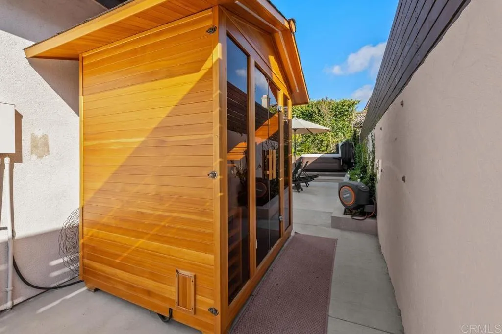 https://cdn.realtyfeed.com/cdn/127/307084369/704c22b7f4183830d47becfcdb48779a.webp
