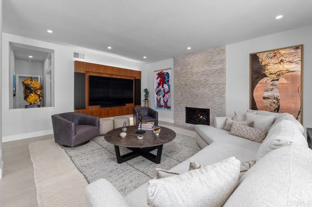 https://cdn.realtyfeed.com/cdn/127/307084369/f4548df5d46abdf3fbe1c77a614dbc56.webp