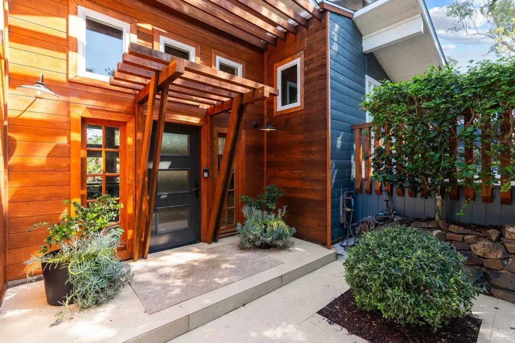 https://cdn.realtyfeed.com/cdn/127/307084385/1b871d7e546cb9536703a6f850dda742.webp