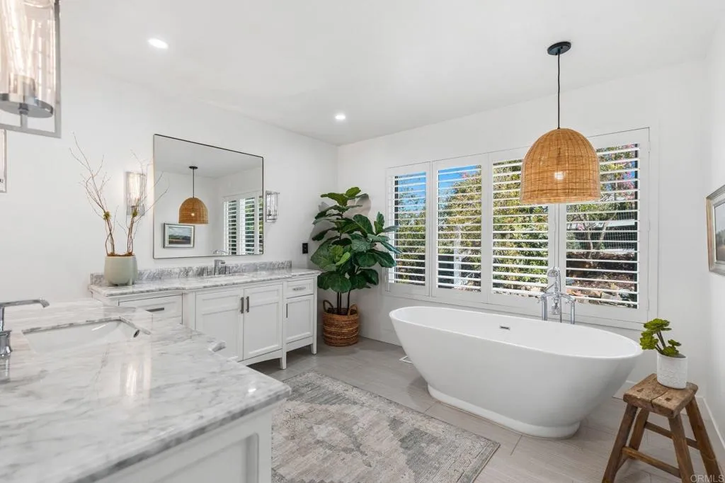 https://cdn.realtyfeed.com/cdn/127/307084385/3c1d46dabfd83878da4fc3f73d908e89.webp