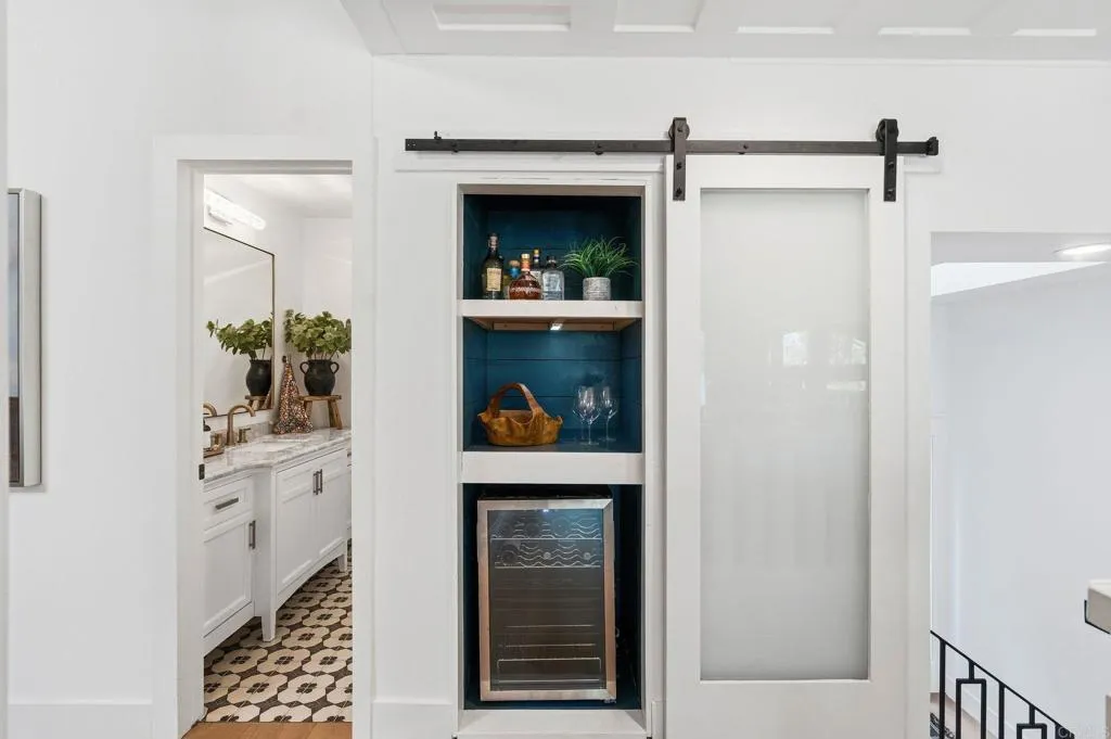 https://cdn.realtyfeed.com/cdn/127/307084385/56d06d7c811da87be34a7e1afe57c422.webp