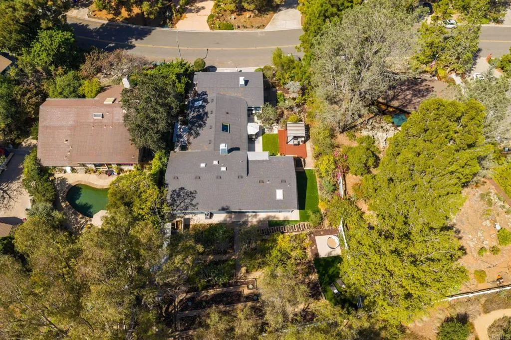 https://cdn.realtyfeed.com/cdn/127/307084385/b39390ffcdc42f79236a6c32466fb6ec.webp