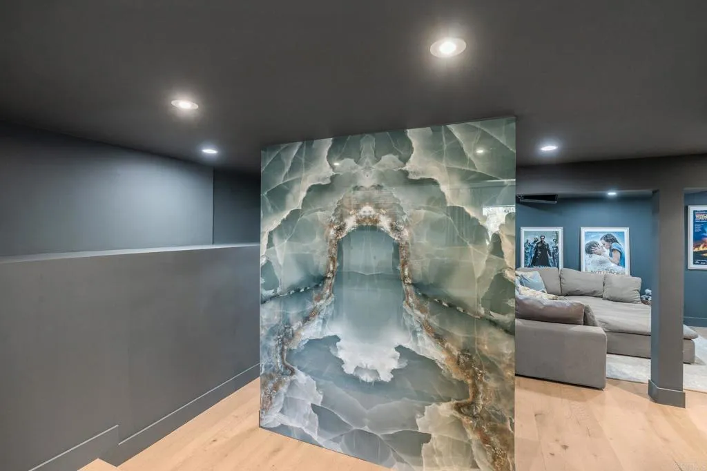 https://cdn.realtyfeed.com/cdn/127/307084385/b3ac4b7fb1eccd91fbb19498acea2453.webp