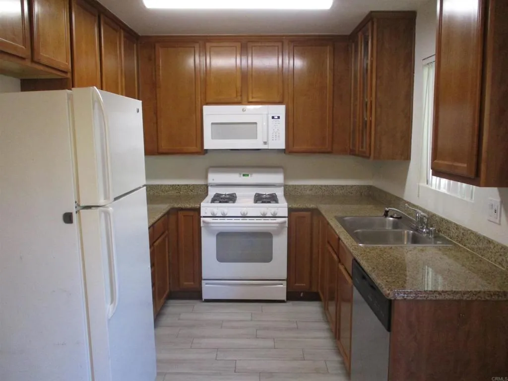 505 Calle Montecito Unit 23, Oceanside, CA 92057 - Photo 5 of 36, Oceanside, CA